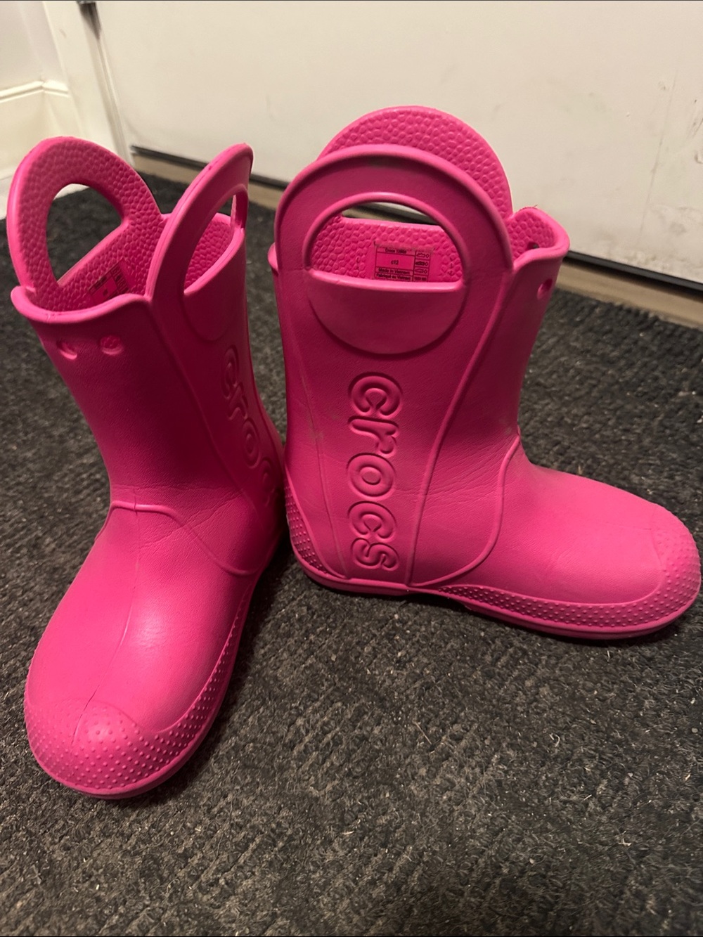 CROCS Kids Hot Pink Pull-On Rain Boots with Handles